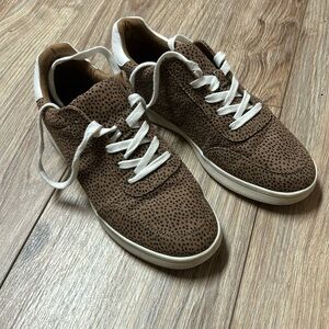 Women’s Old Navy Cheetah Fashion sneakers